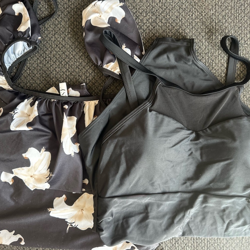 Women one piece swimsuits black is Large floral is Medium